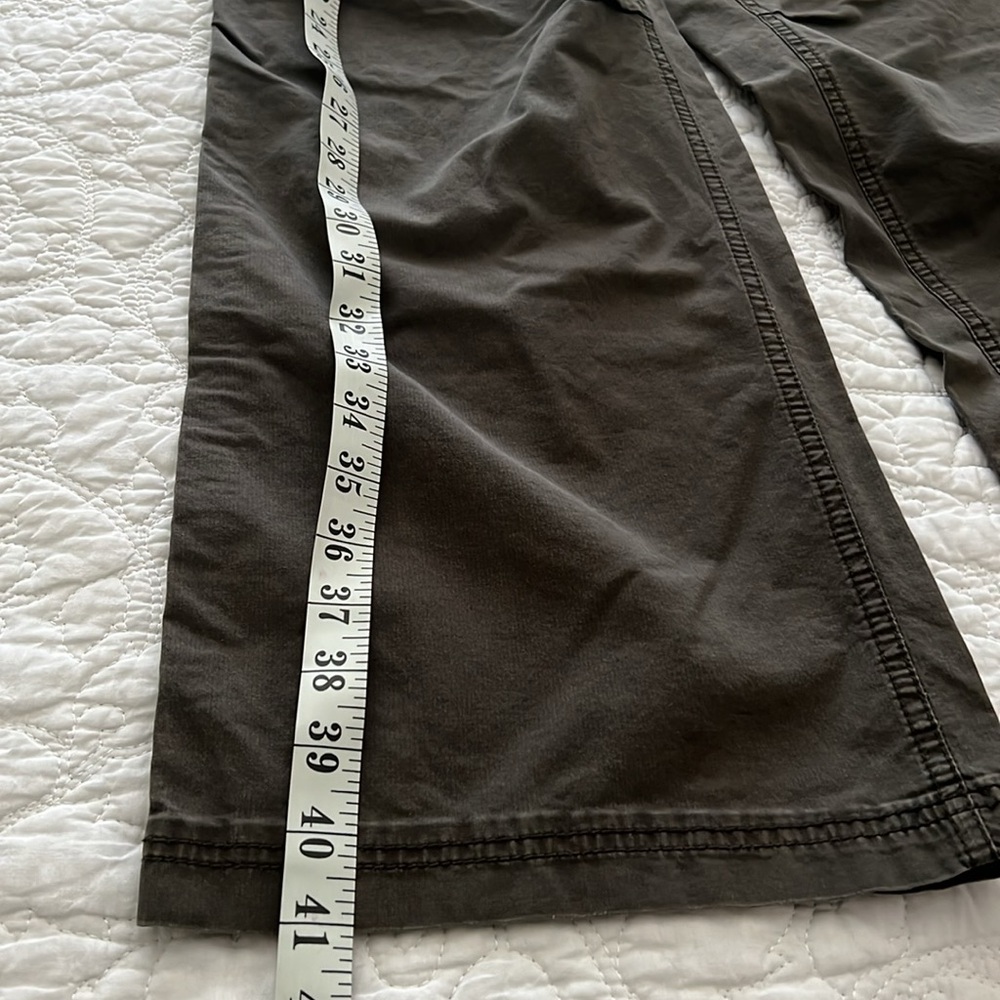 Courtenay Cargo Pants Women’s Size 12. - Picture 13 of 15
